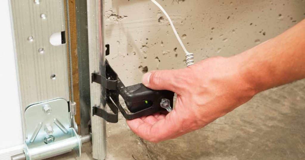 garage door sensor in Rockton IL